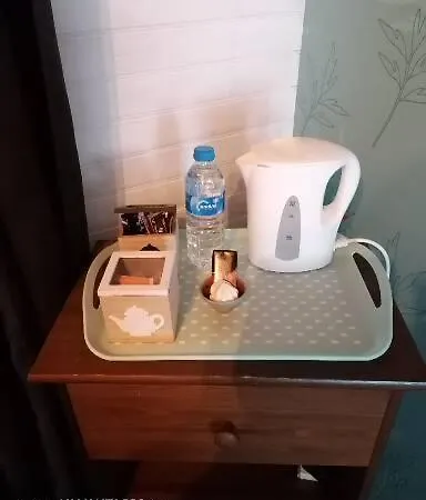 Hotes Les Oiseaux 3* Uzech