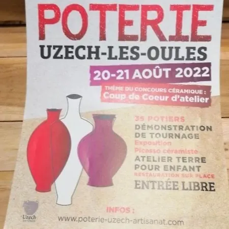 Hotes Les Oiseaux Uzech