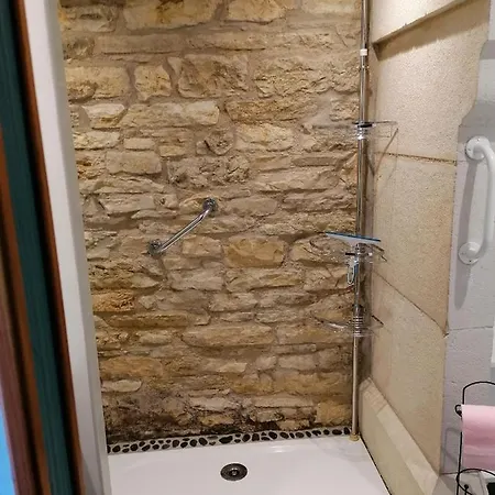 Hotes Les Oiseaux Oda ve Kahvaltı 3*